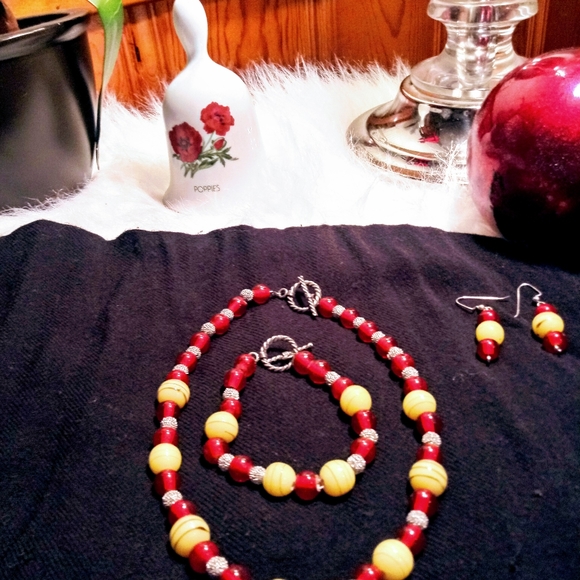 3pcs vintage style necklace set - Picture 3 of 3